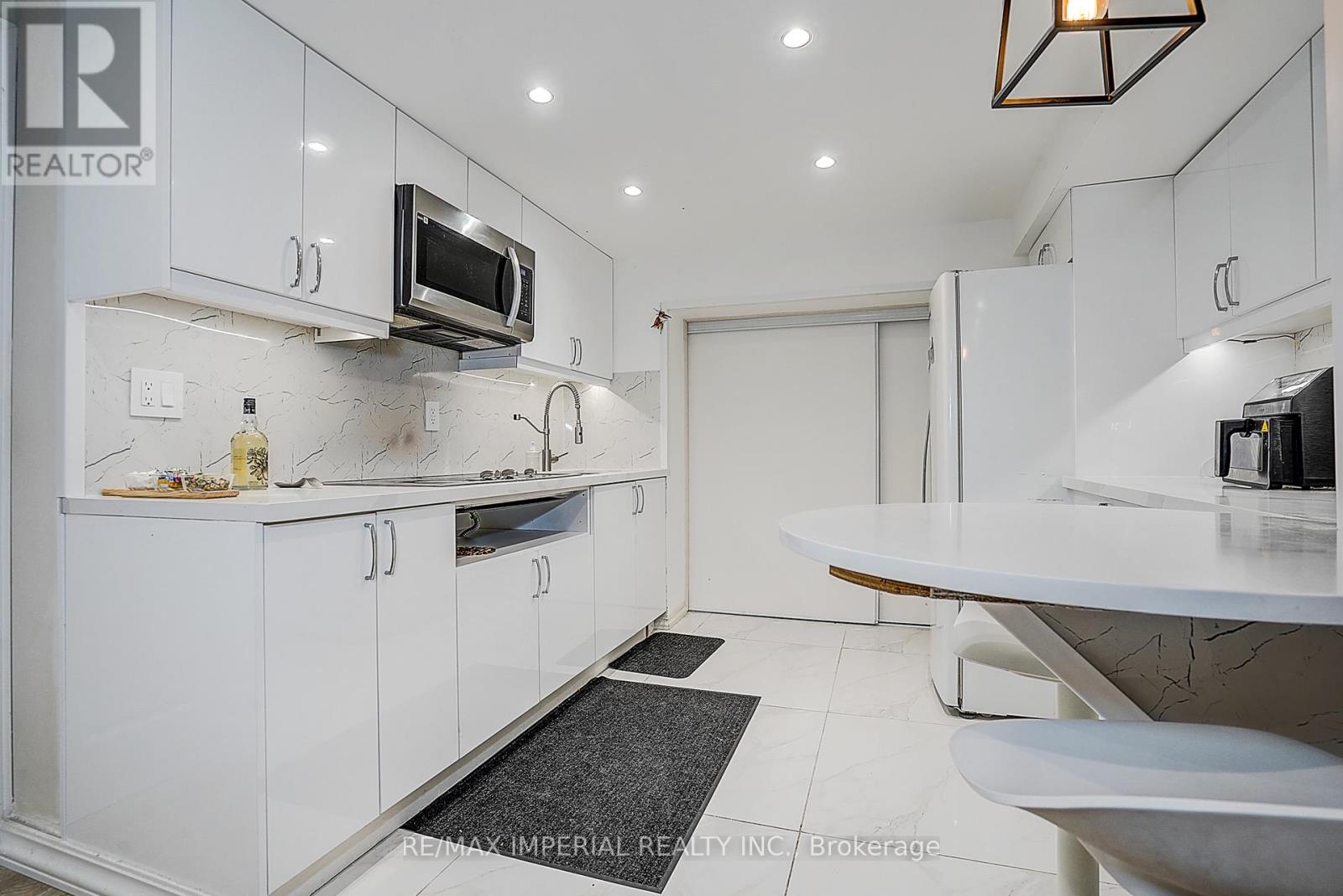 50 Kings Cross Avenue, Richmond Hill (Bayview Hill), Ontario  L4B 2S9 - Photo 30 - N12853876