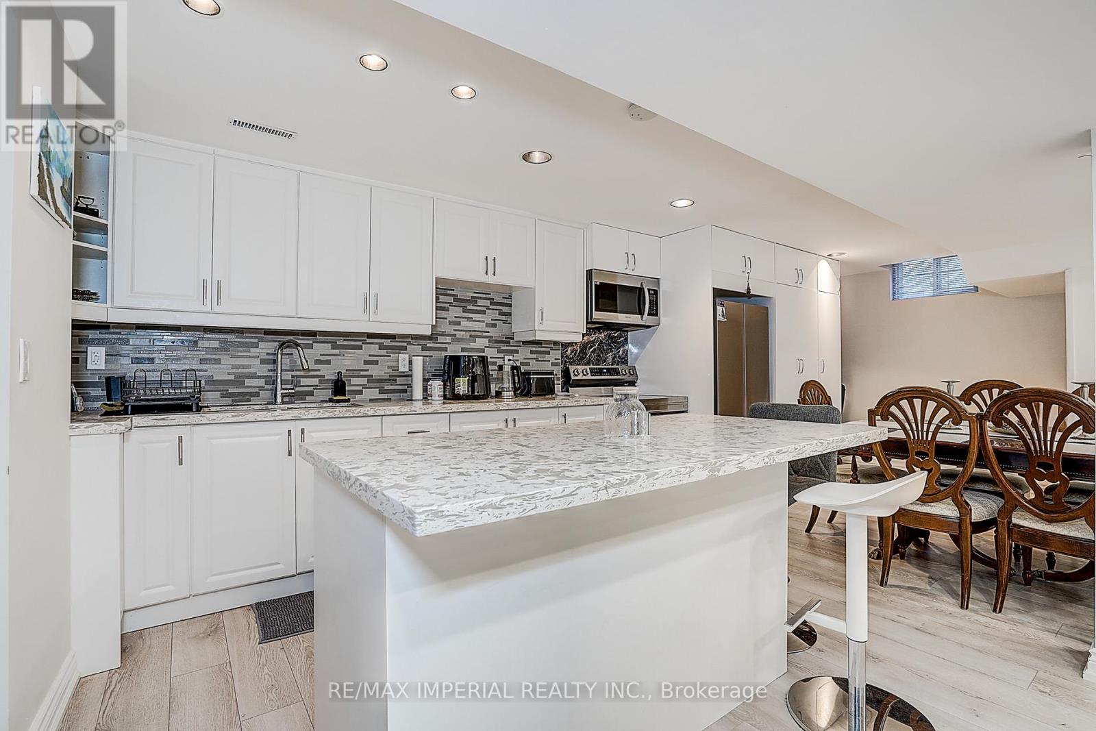 50 Kings Cross Avenue, Richmond Hill (Bayview Hill), Ontario  L4B 2S9 - Photo 34 - N12853876