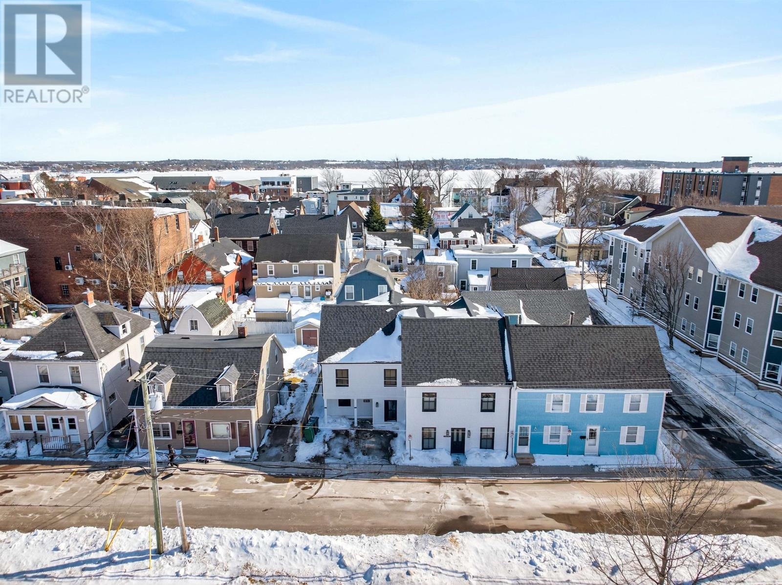 201 52 Sydney Street, Charlottetown, Prince Edward Island  C1A 1G2 - Photo 3 - 202604001