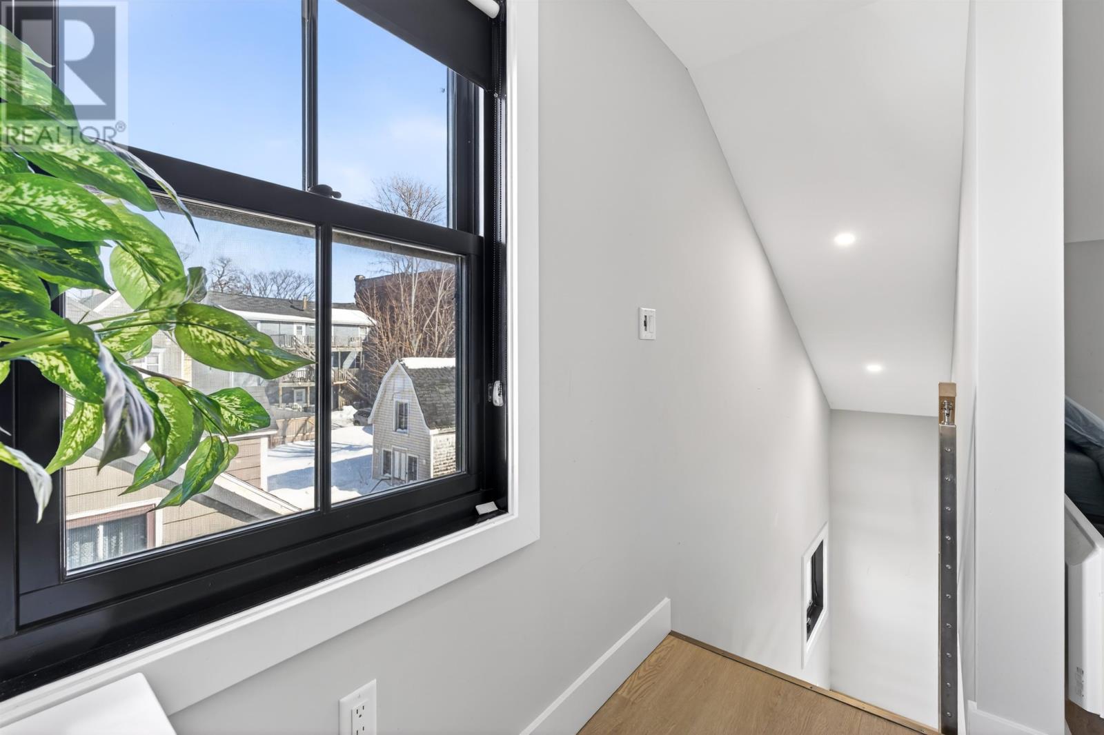 201 52 Sydney Street, Charlottetown, Prince Edward Island  C1A 1G2 - Photo 31 - 202604001