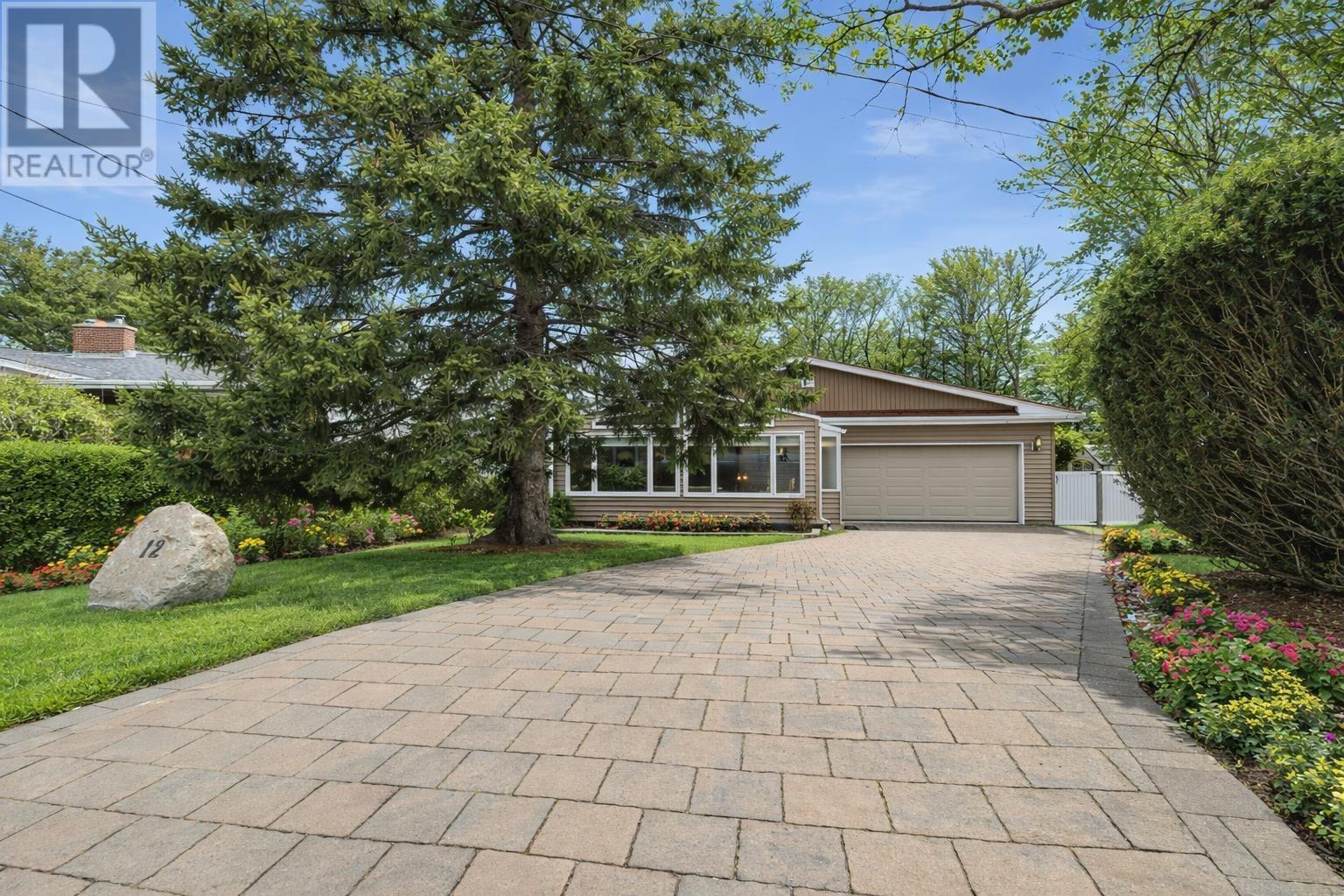 12 Canary Crescent, Halifax, Nova Scotia  B3M 1R1 - Photo 1 - 202601186
