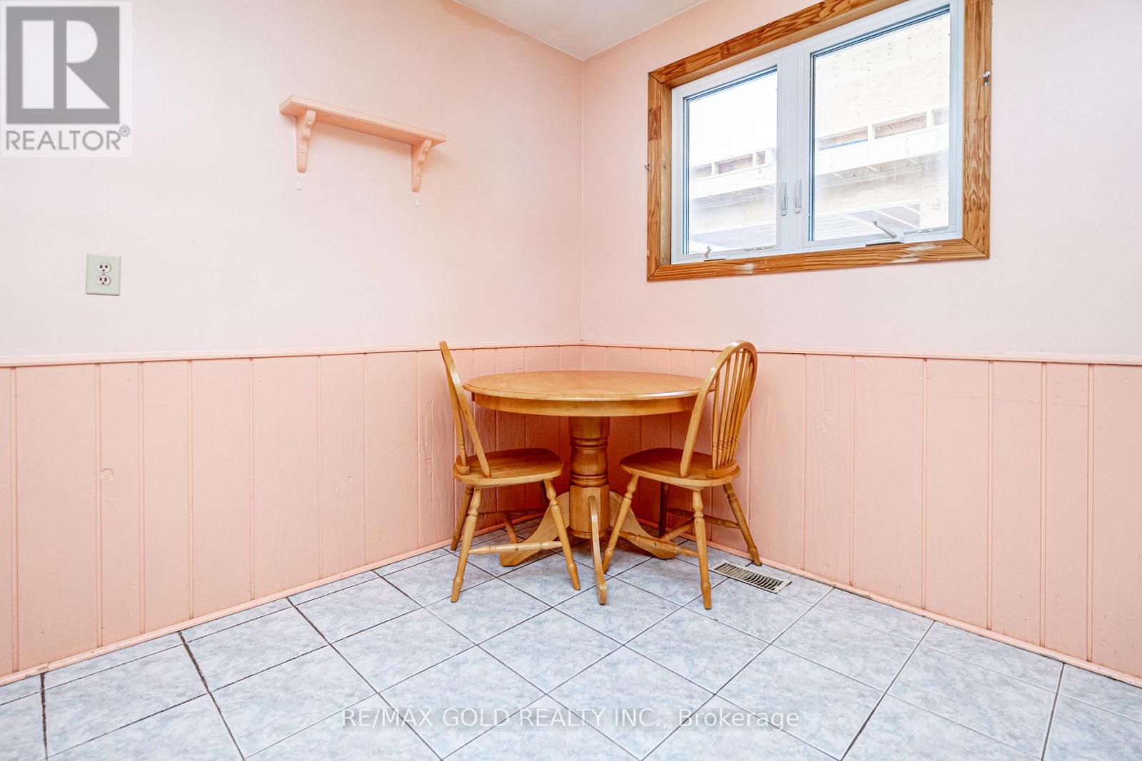 521 Sandbrook Road, Oakville (Wo West), Ontario  L6L 4M6 - Photo 14 - W12853862