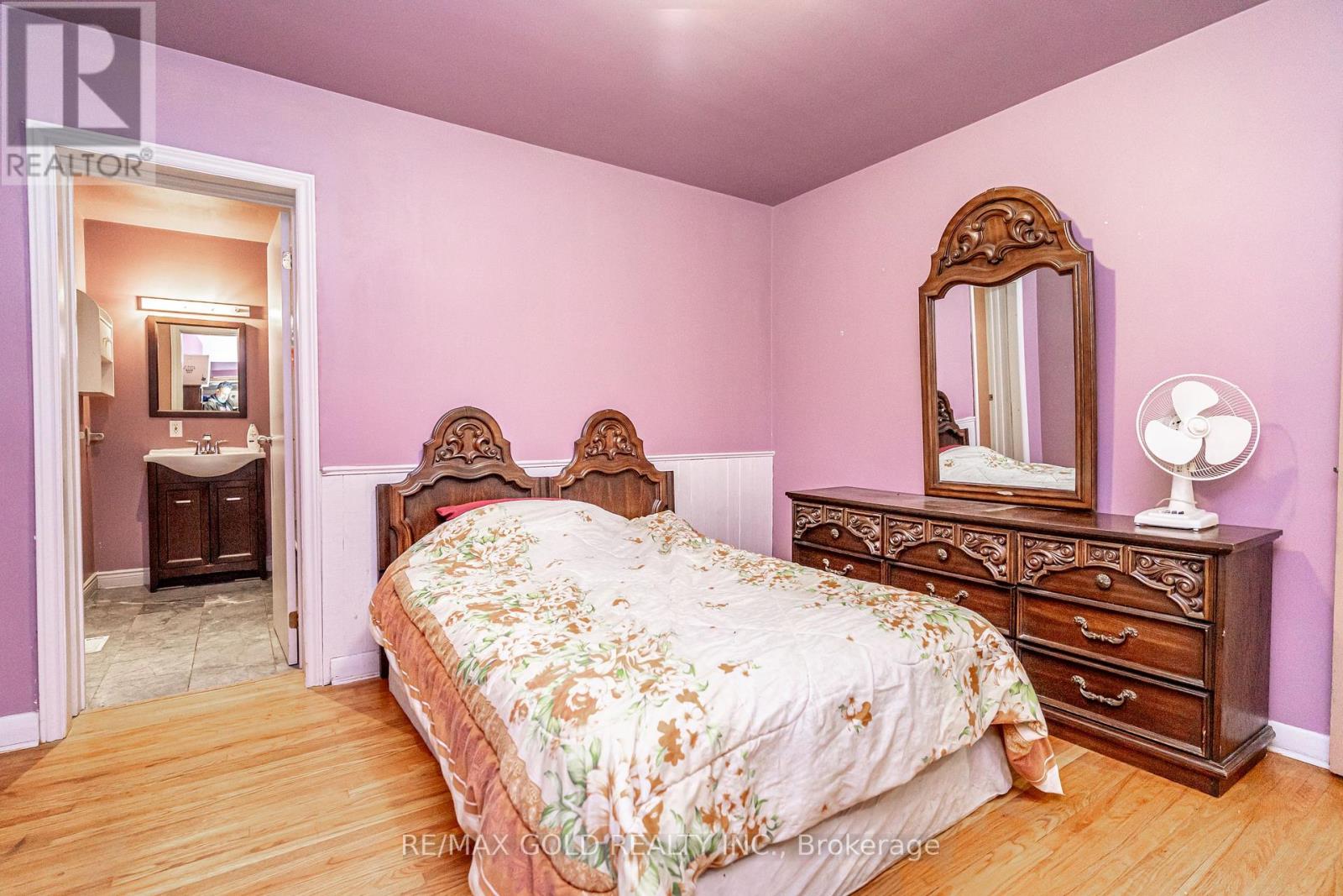 521 Sandbrook Road, Oakville (Wo West), Ontario  L6L 4M6 - Photo 21 - W12853862