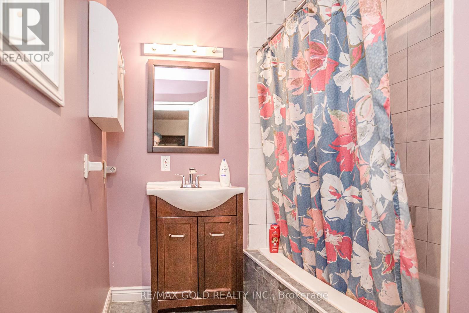 521 Sandbrook Road, Oakville (Wo West), Ontario  L6L 4M6 - Photo 22 - W12853862