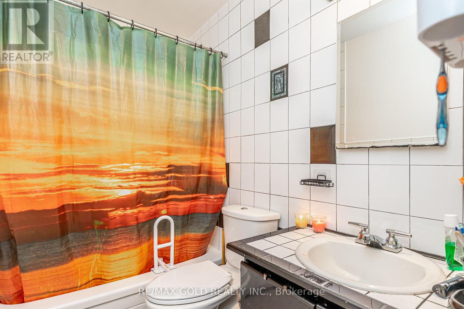 521 Sandbrook Road, Oakville (Wo West), Ontario  L6L 4M6 - Photo 27 - W12853862