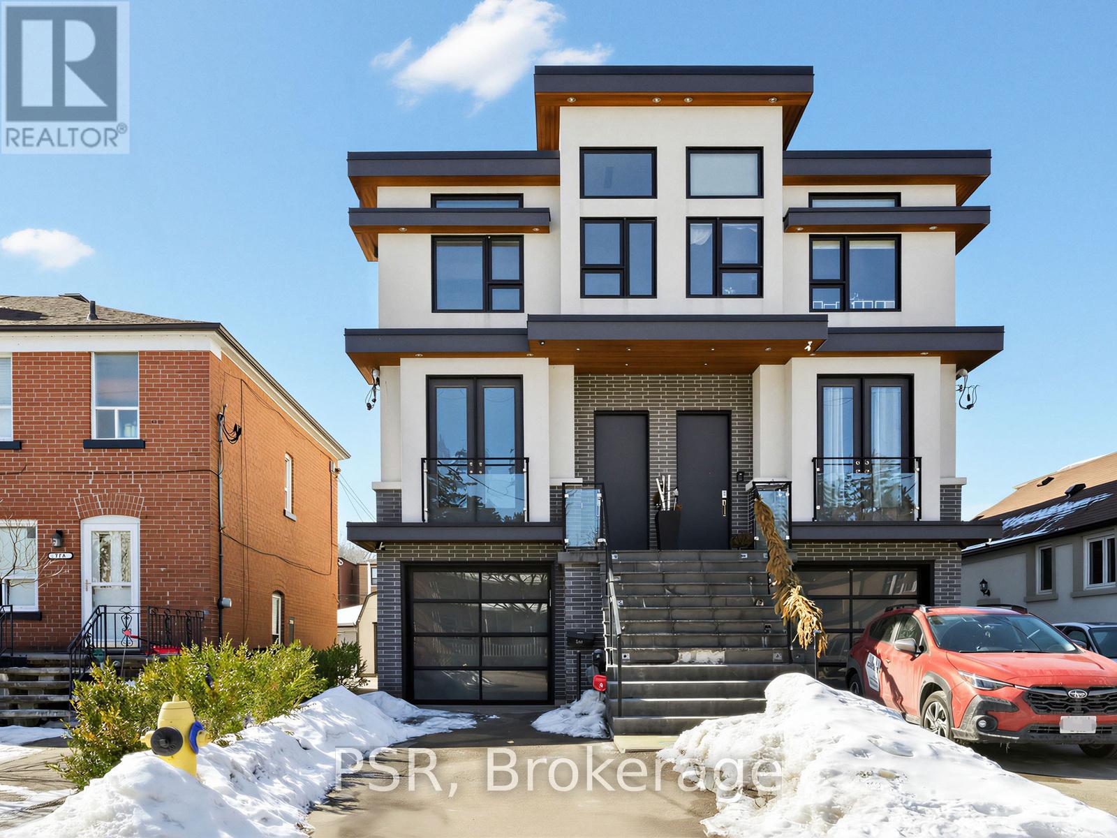 520 MCROBERTS AVENUE, Toronto, Ontario