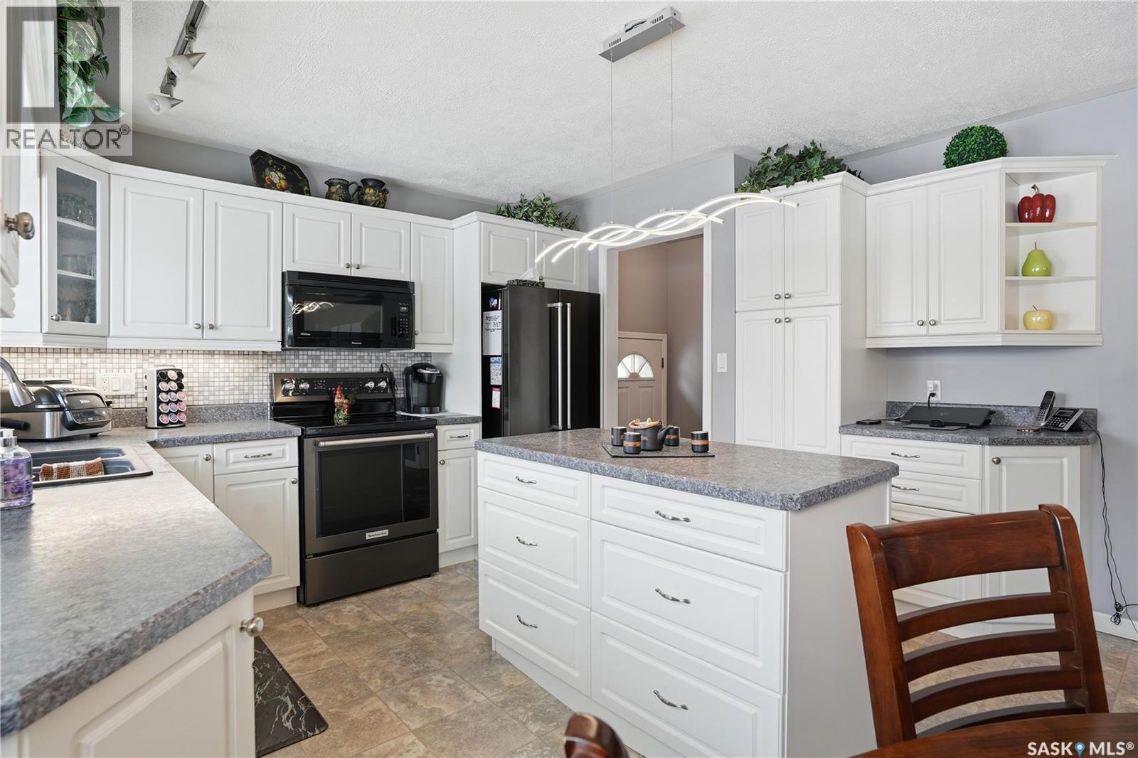 1922 8th Avenue N, Regina, Saskatchewan  S4R 0G6 - Photo 14 - SK029863