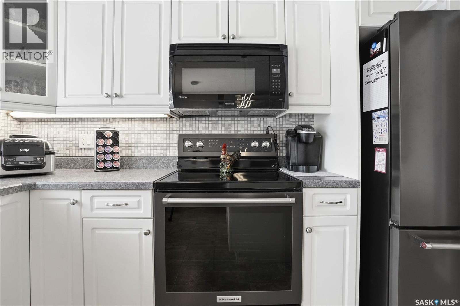 1922 8th Avenue N, Regina, Saskatchewan  S4R 0G6 - Photo 15 - SK029863