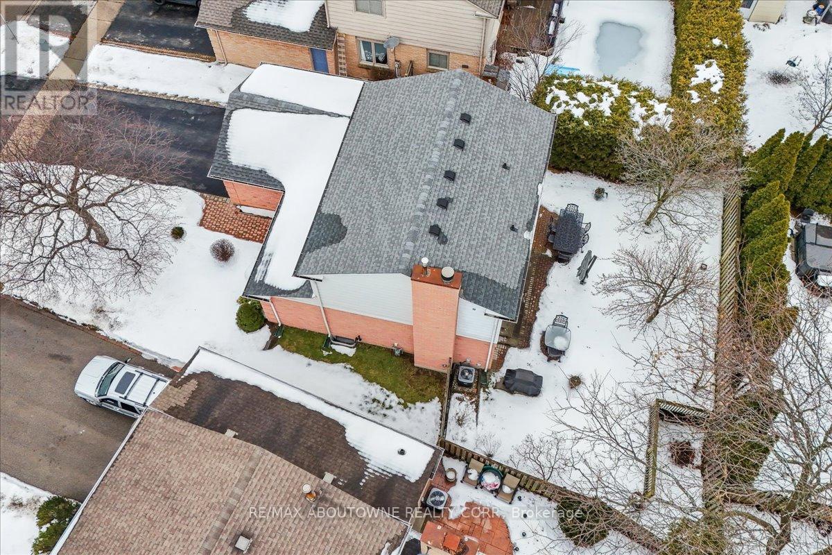 2132 Argon Court, Burlington, Ontario  L7R 4E6 - Photo 40 - W12853108