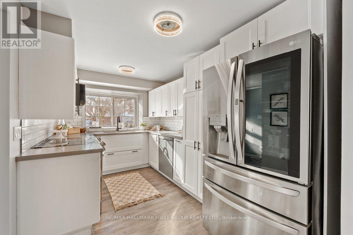 1793 Walnut Lane, Pickering, Ontario  L1V 2X5 - Photo 5 - E12819036