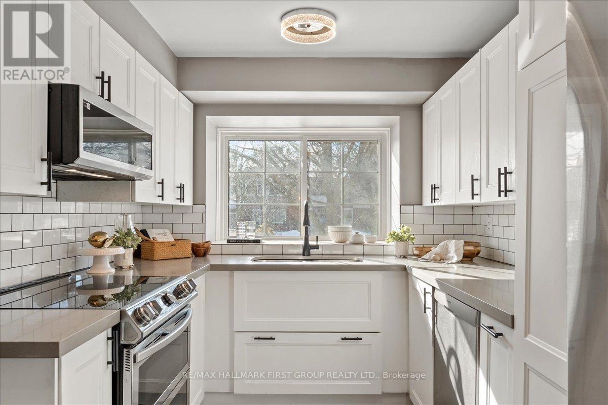 1793 Walnut Lane, Pickering, Ontario  L1V 2X5 - Photo 6 - E12819036