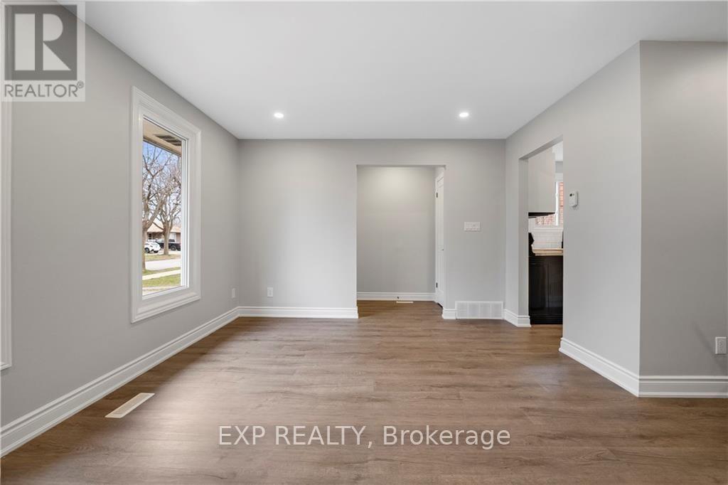 Upper - 8059 Aintree Drive, Niagara Falls, Ontario  L2H 1V3 - Photo 5 - X12853718