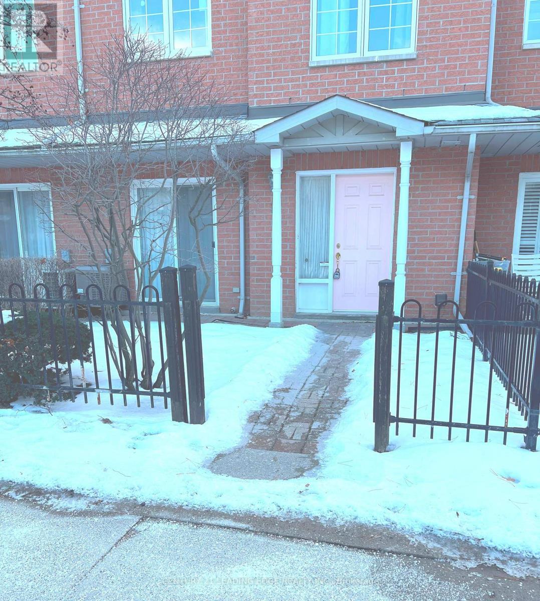 11 - 3 Alpen Way, Markham (Unionville), Ontario  L3R 4G2 - Photo 2 - N12657184