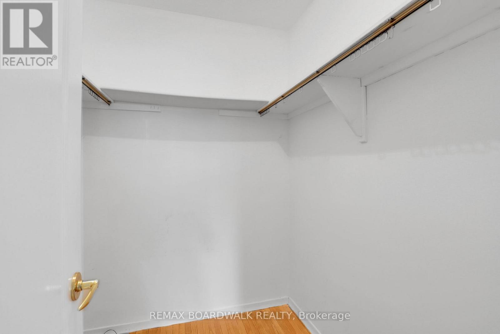 116 Old Colony Road, Ottawa, Ontario  K2L 1M2 - Photo 21 - X12849386