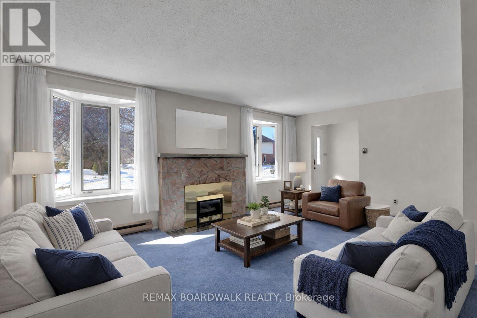 116 Old Colony Road, Ottawa, Ontario  K2L 1M2 - Photo 11 - X12849386