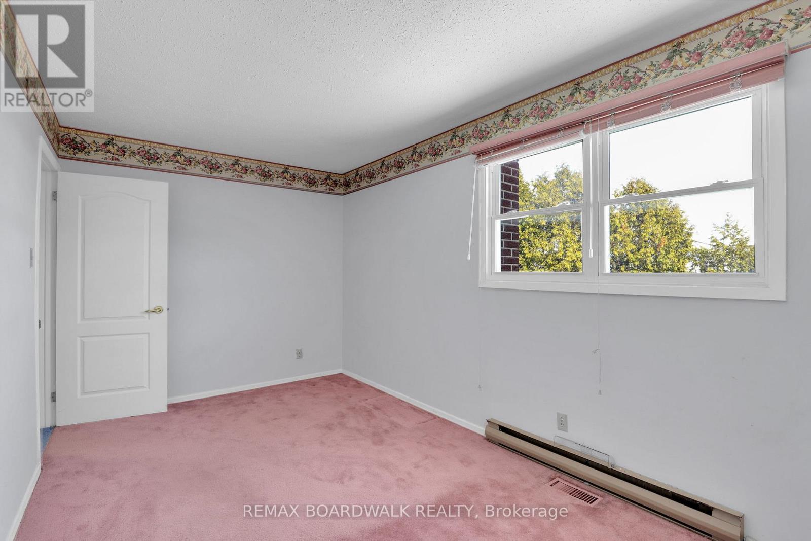 116 Old Colony Road, Ottawa, Ontario  K2L 1M2 - Photo 26 - X12849386