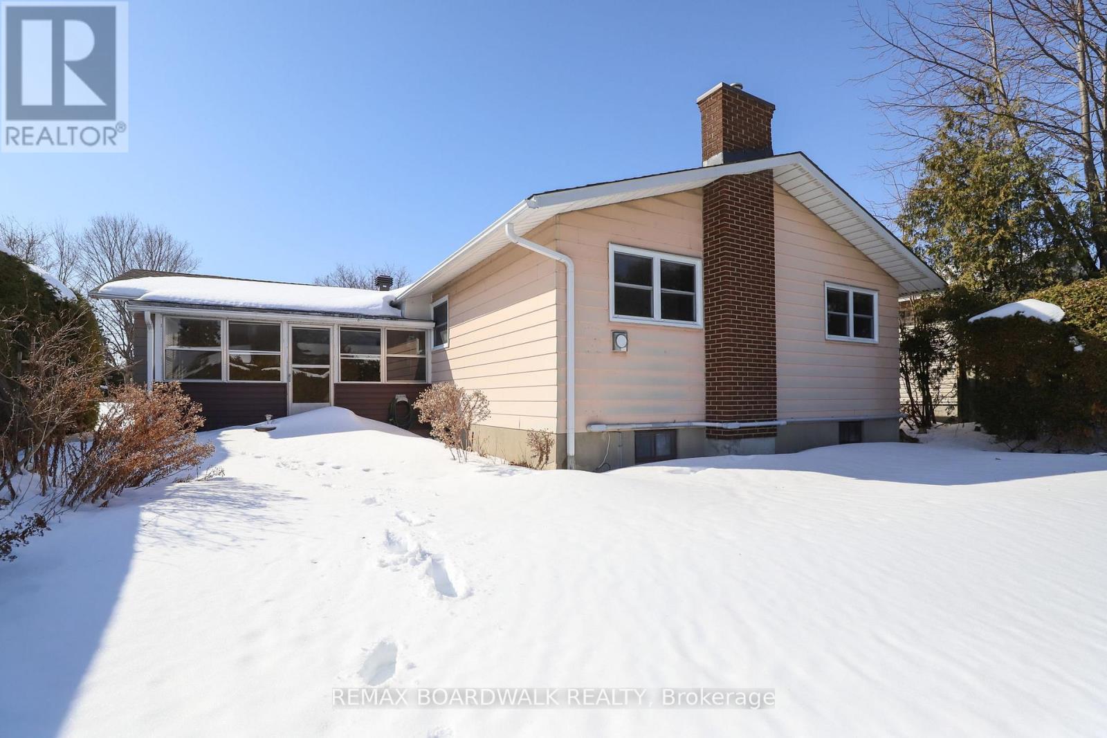116 Old Colony Road, Ottawa, Ontario  K2L 1M2 - Photo 48 - X12849386