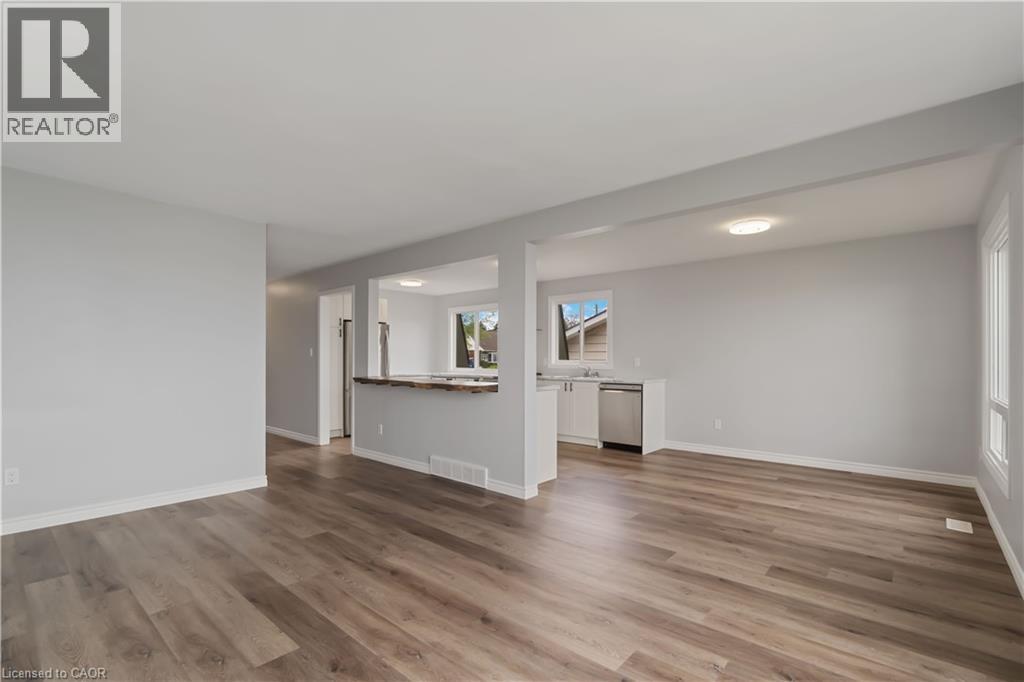 46 Lakeside Drive Unit# Upper, Grimsby, Ontario  L3M 2L2 - Photo 3 - 40807553