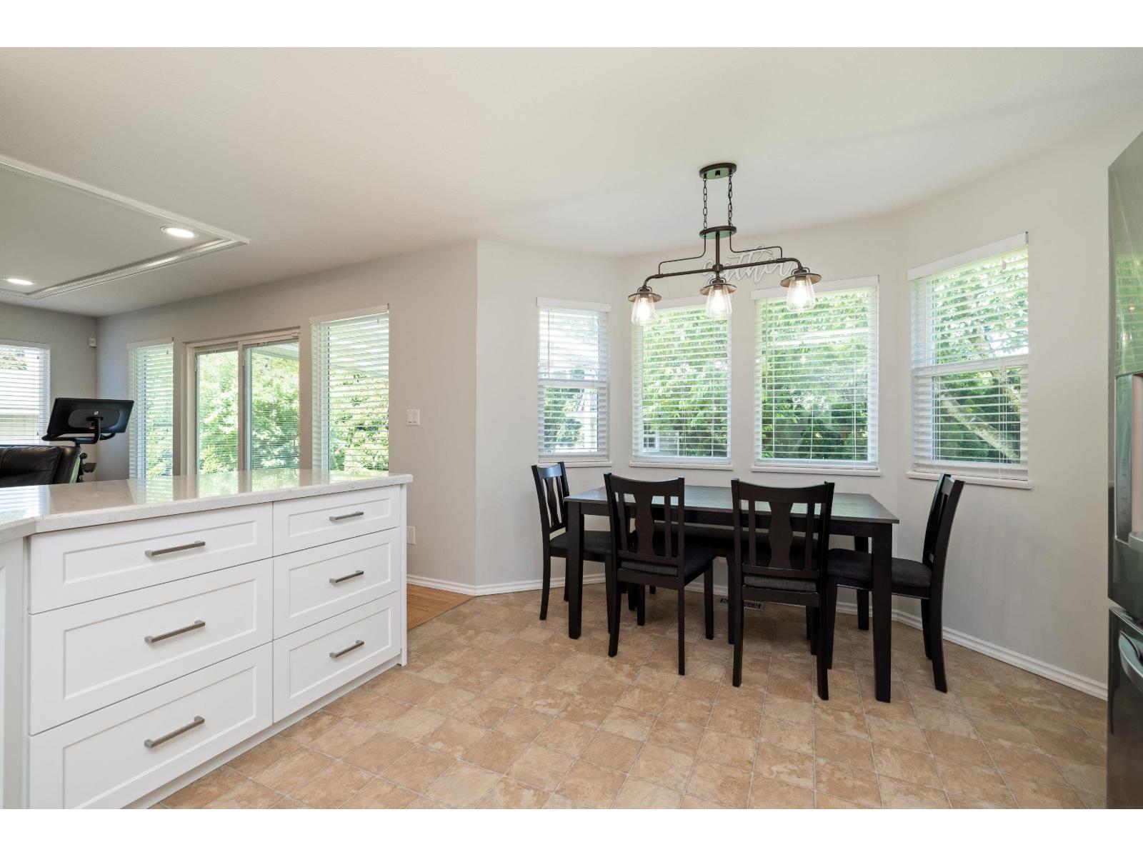 45257 Raven Place, Sardis West Vedder, Chilliwack, British Columbia  V2R 2X1 - Photo 6 - R3077204