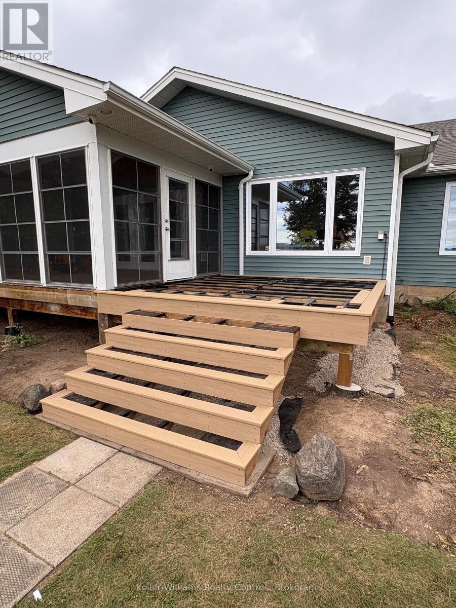 382488 Concession 17, Georgian Bluffs, Ontario  N0H 2T0 - Photo 3 - X12853890