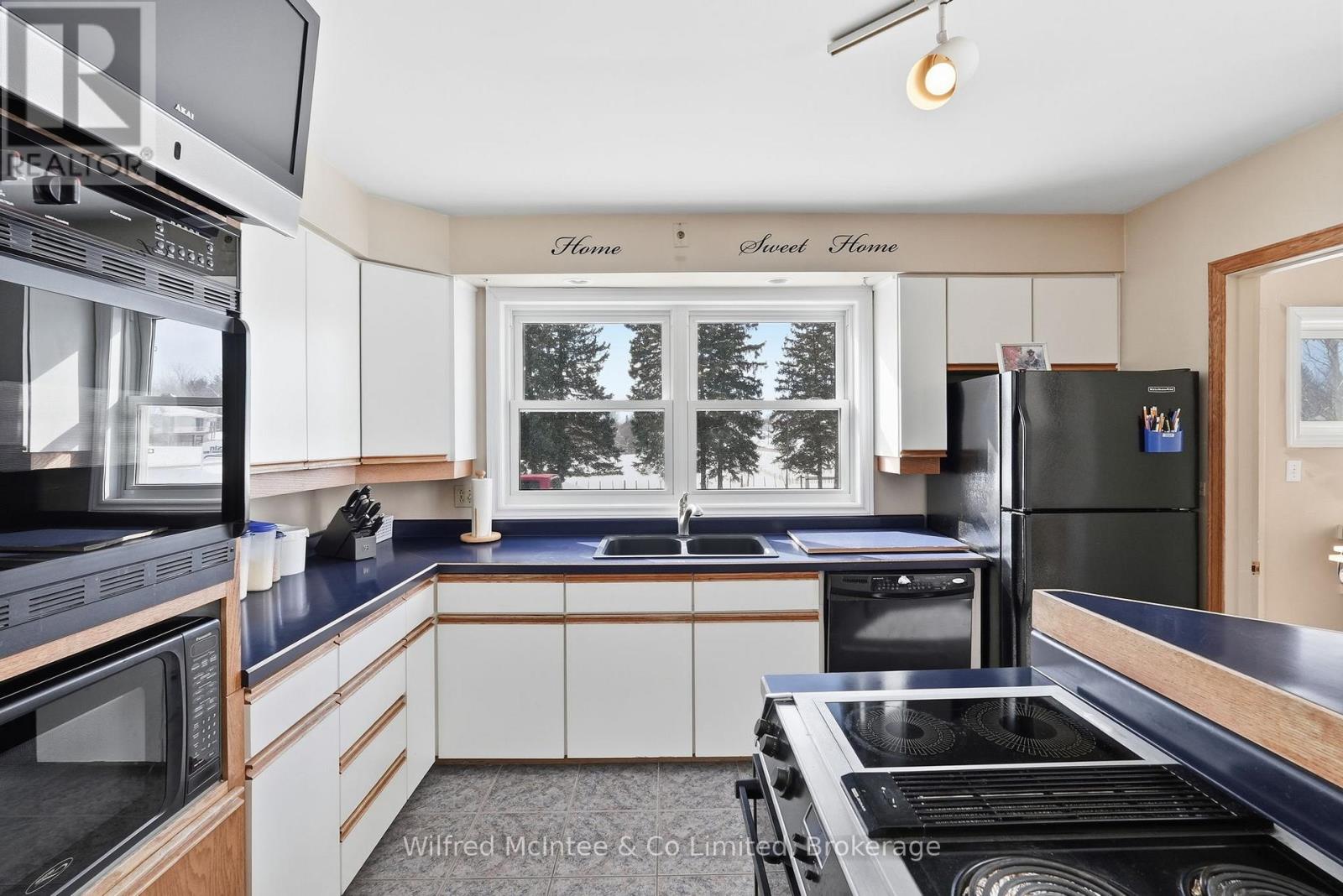 1773 Bruce Road 10, Arran-Elderslie, Ontario  N0G 1L0 - Photo 8 - X12853964