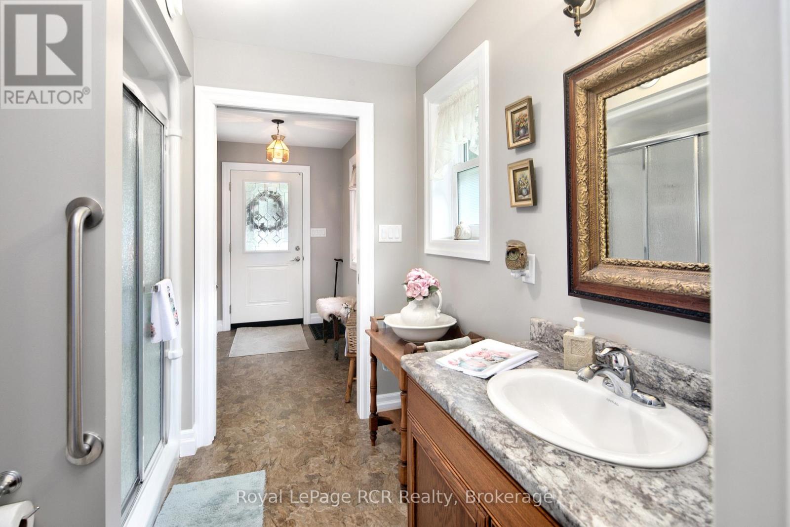 121 Brown's Lane, Georgian Bluffs, Ontario  N0H 2K0 - Photo 29 - X12854018