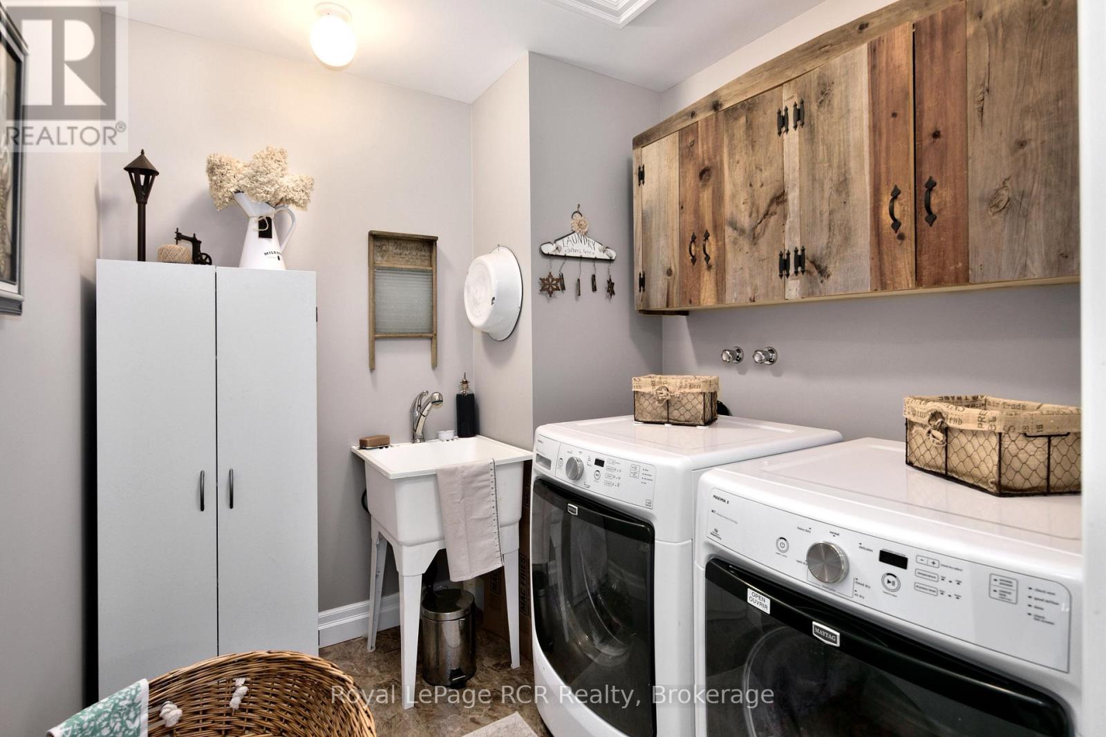 121 Brown's Lane, Georgian Bluffs, Ontario  N0H 2K0 - Photo 32 - X12854018