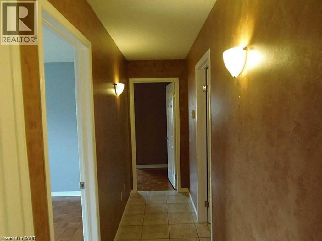 1020 Green Mountain Road E, Stoney Creek, Ontario  L8J 3B1 - Photo 9 - 40810135