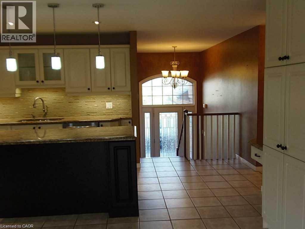 1020 Green Mountain Road E, Stoney Creek, Ontario  L8J 3B1 - Photo 6 - 40810135