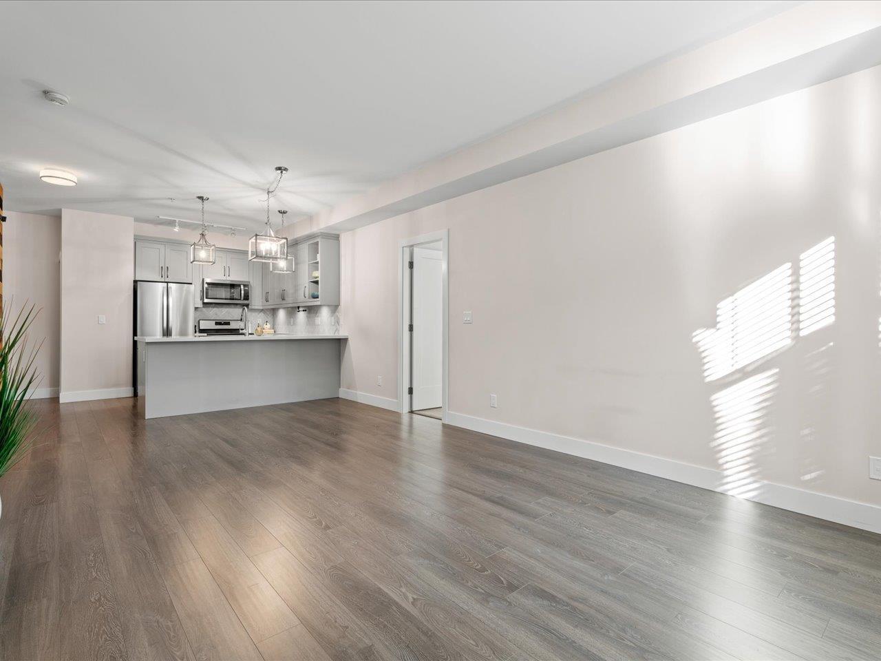 101 14605 Mcdougall Drive, Surrey, British Columbia  V4P 0G7 - Photo 8 - R3096808