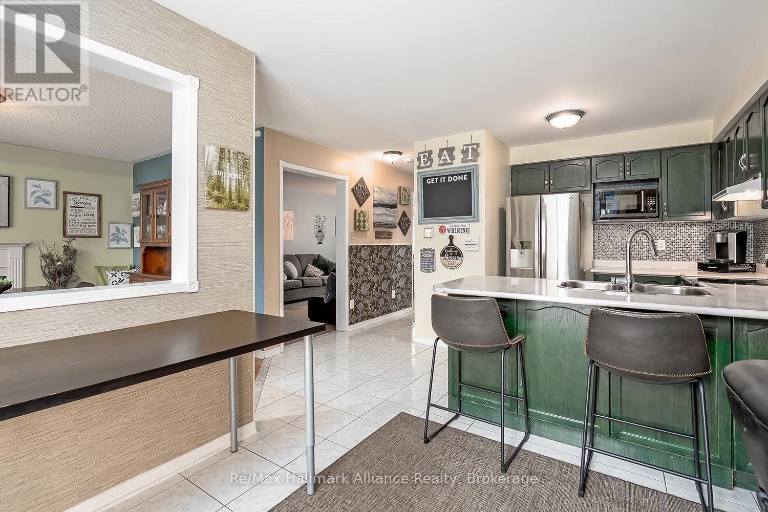 2411 East Gate Crescent, Oakville, Ontario  L6H 6L1 - Photo 19 - W12854198