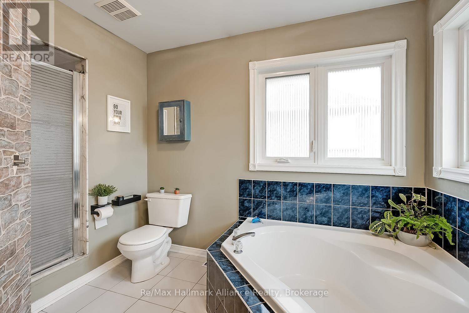 2411 East Gate Crescent, Oakville, Ontario  L6H 6L1 - Photo 25 - W12854198