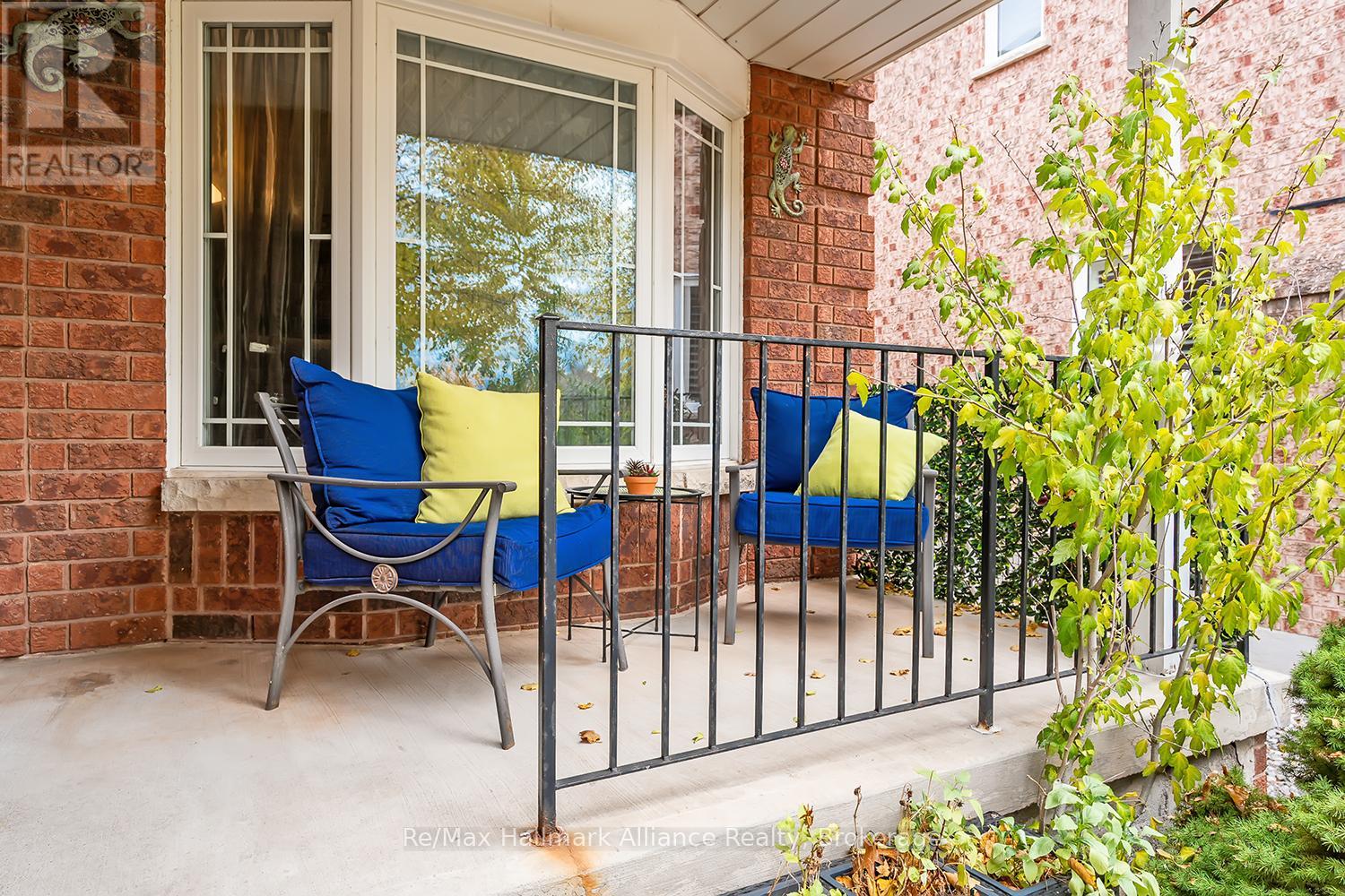 2411 East Gate Crescent, Oakville, Ontario  L6H 6L1 - Photo 5 - W12854198