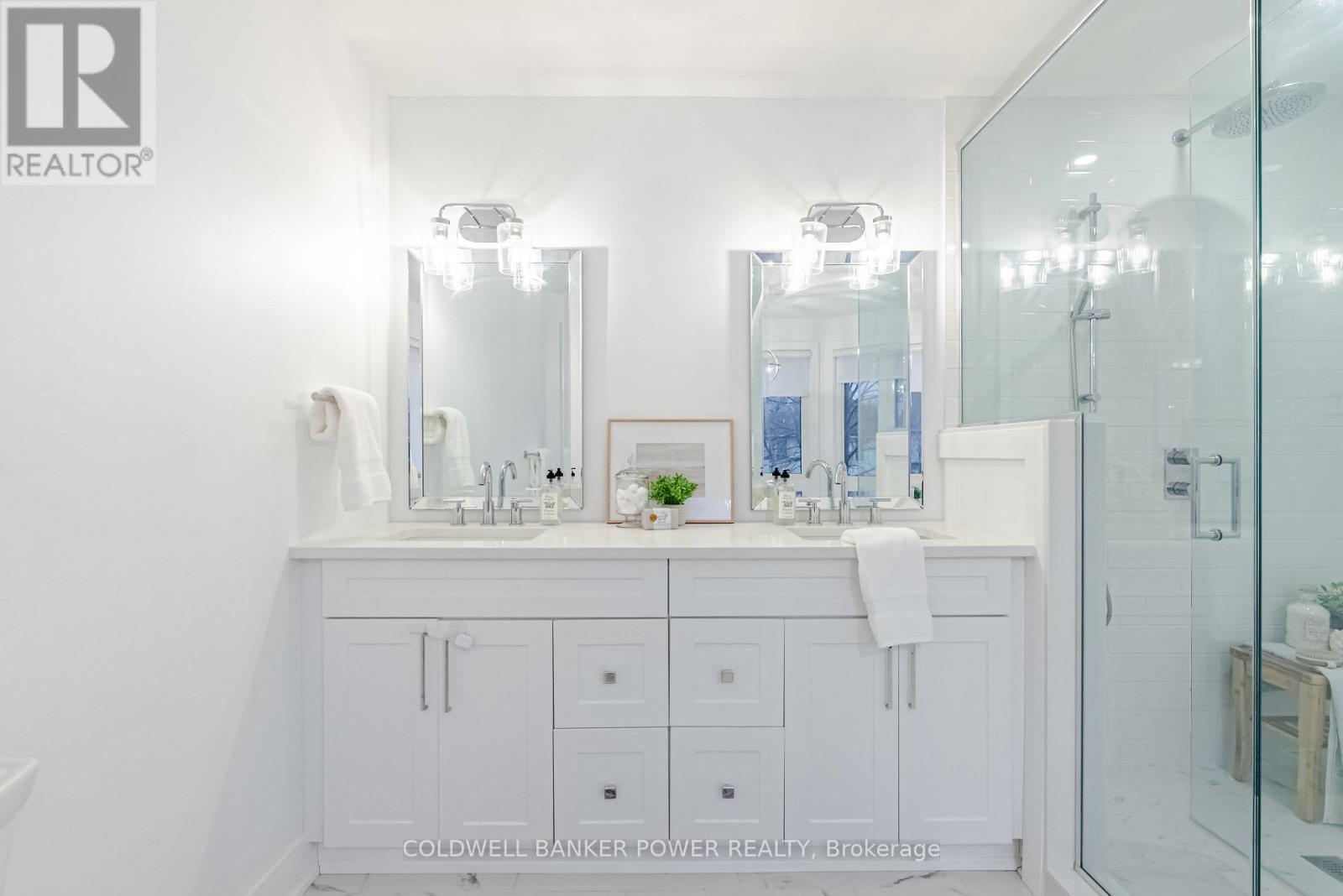 Photo 31 of 50 for 333 Sunnyside Crescent