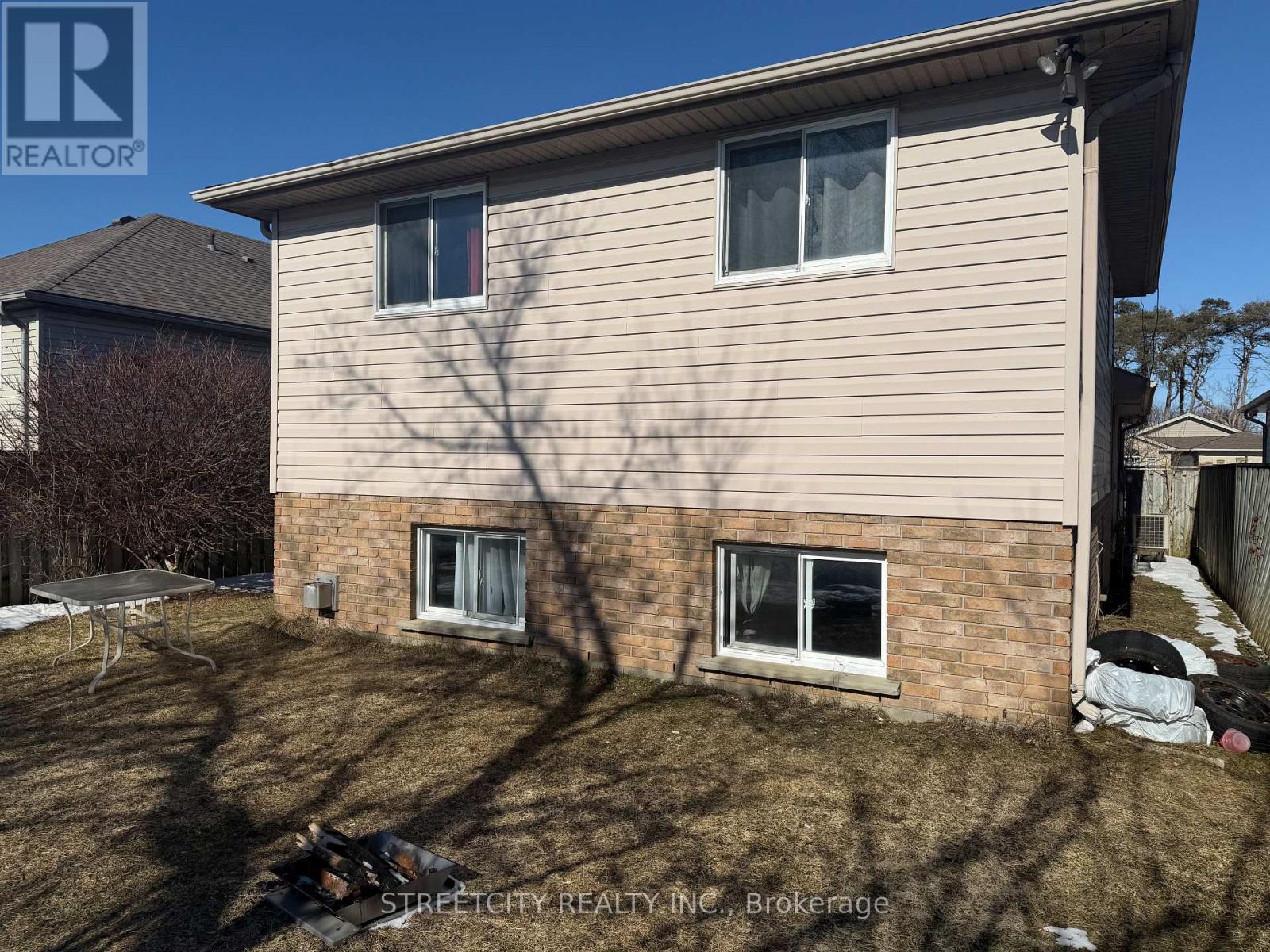 161 Thurman Circle, London East, Ontario  N5V 4Z1 - Photo 5 - X12854184