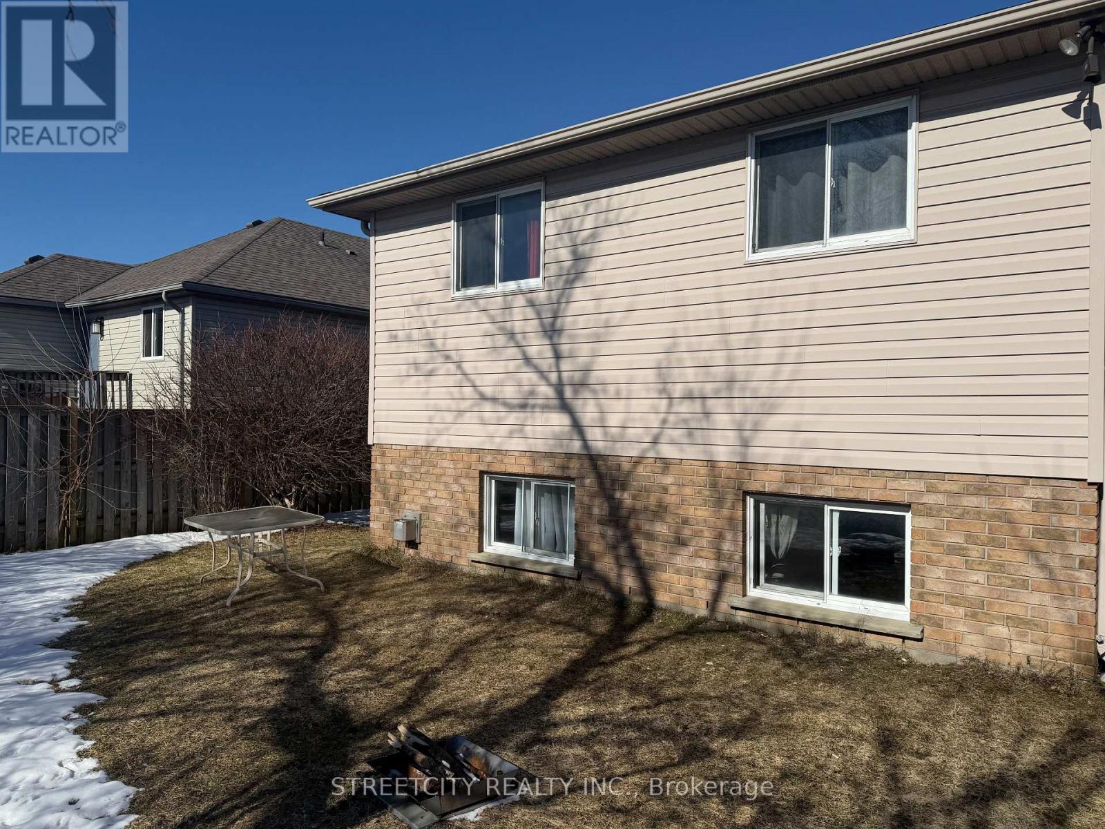 161 Thurman Circle, London East, Ontario  N5V 4Z1 - Photo 6 - X12854184