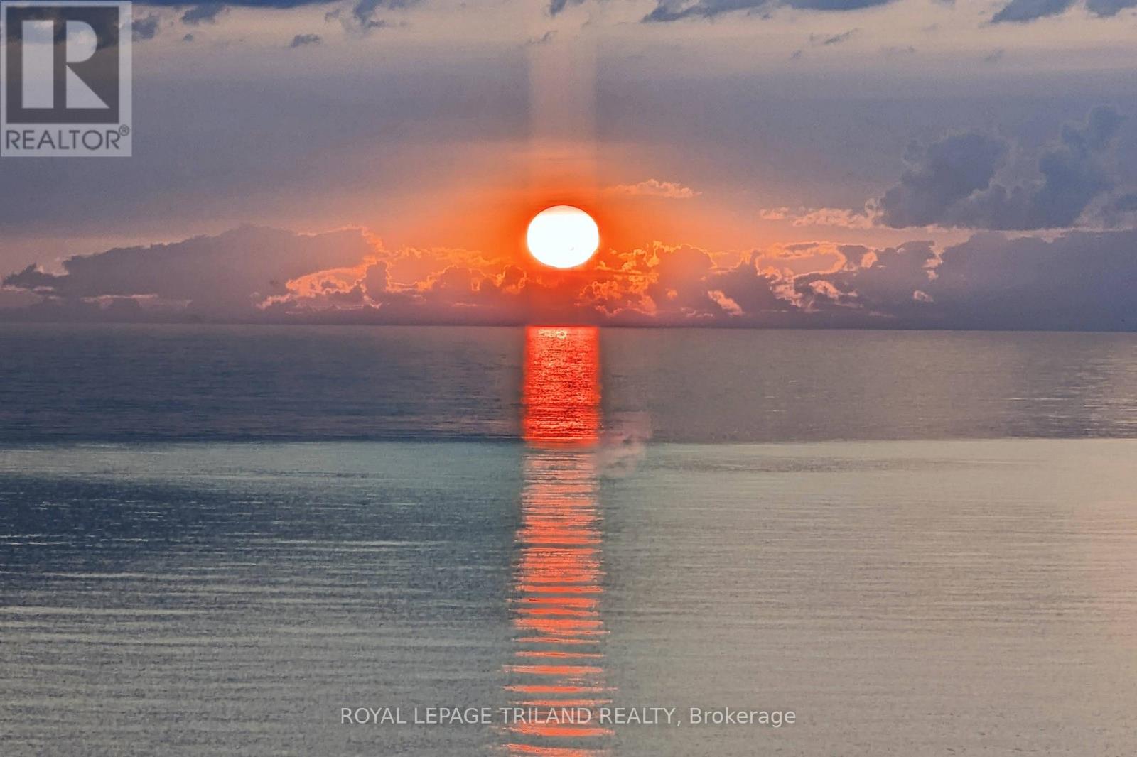 10328 Pinetree Drive, Lambton Shores, Ontario  N0M 1T0 - Photo 14 - X12854244