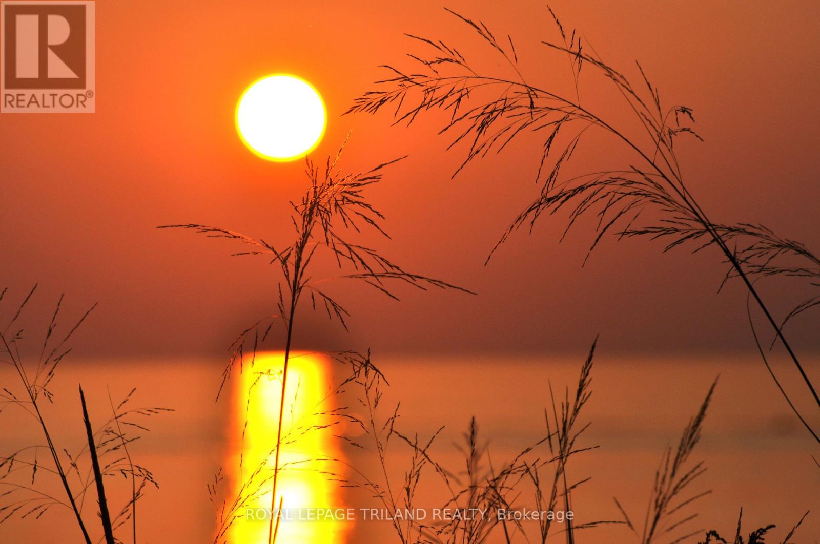 10328 Pinetree Drive, Lambton Shores, Ontario  N0M 1T0 - Photo 15 - X12854244