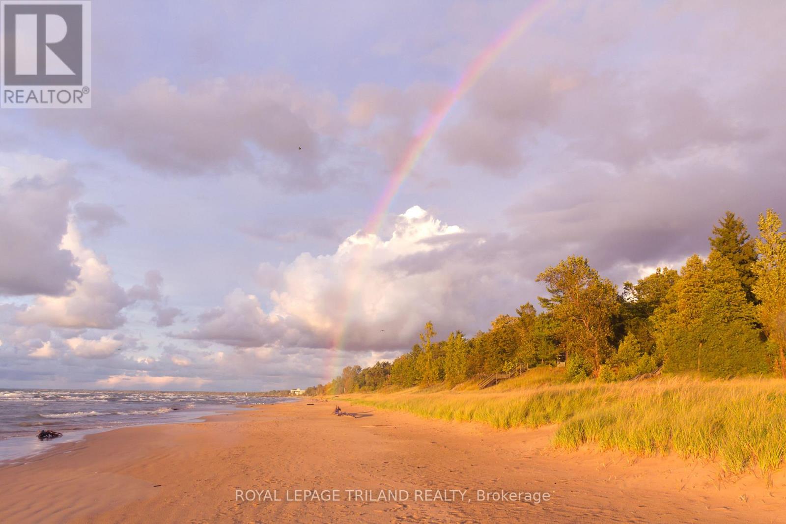 10328 Pinetree Drive, Lambton Shores, Ontario  N0M 1T0 - Photo 16 - X12854244