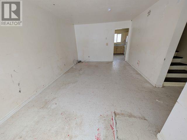 33 Winnipeg St S, White River, Ontario  P0M 3G0 - Photo 4 - SM260425