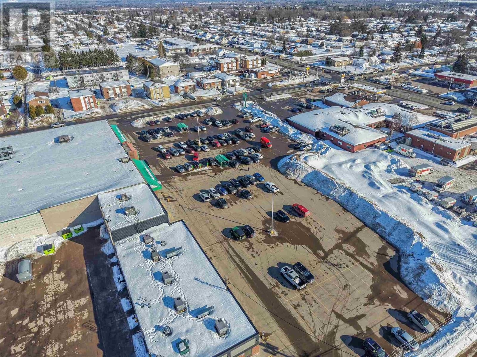 691-709 Pine St, Sault Ste. Marie, Ontario  P6B 3G2 - Photo 6 - SM260426