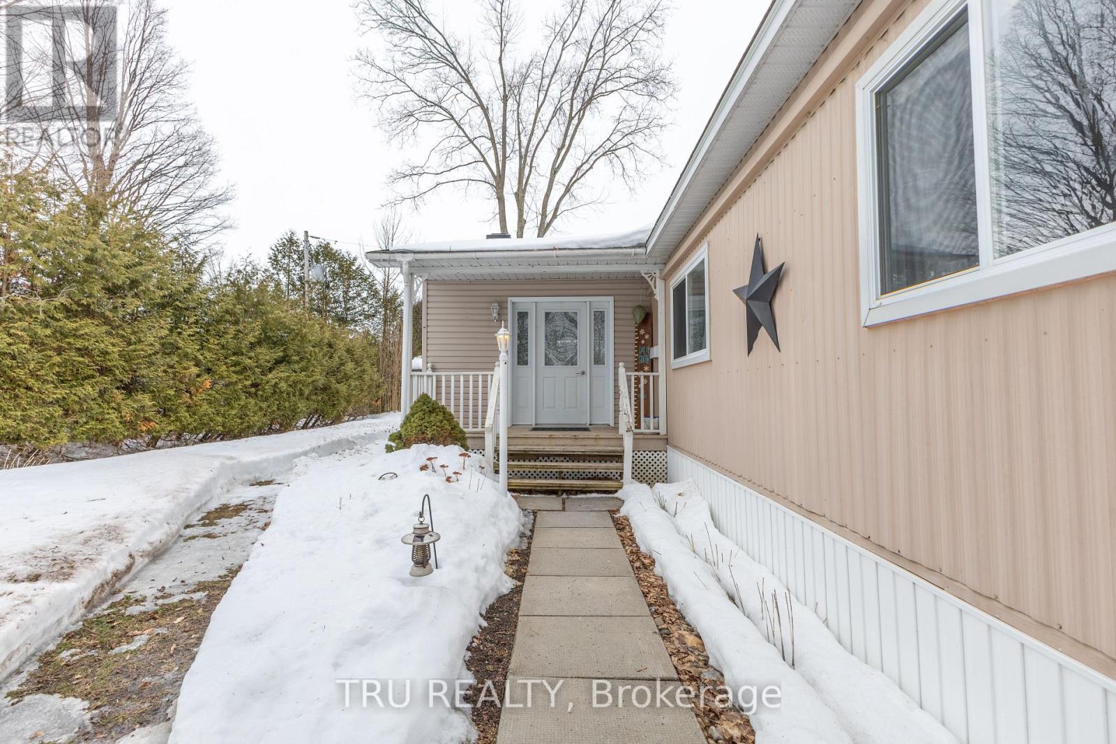 19 Maplewood Avenue, Beckwith, Ontario  K7C 3P1 - Photo 2 - X12853886