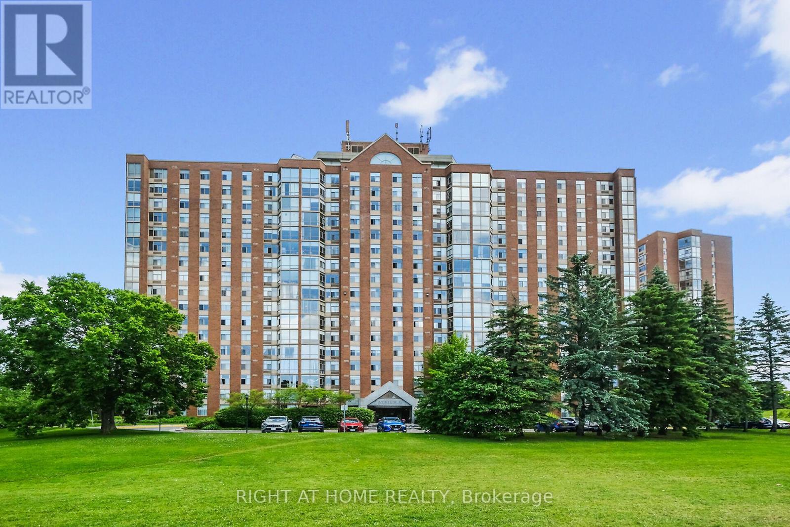 808 - 2759 CAROUSEL CRESCENT, Ottawa, Ontario