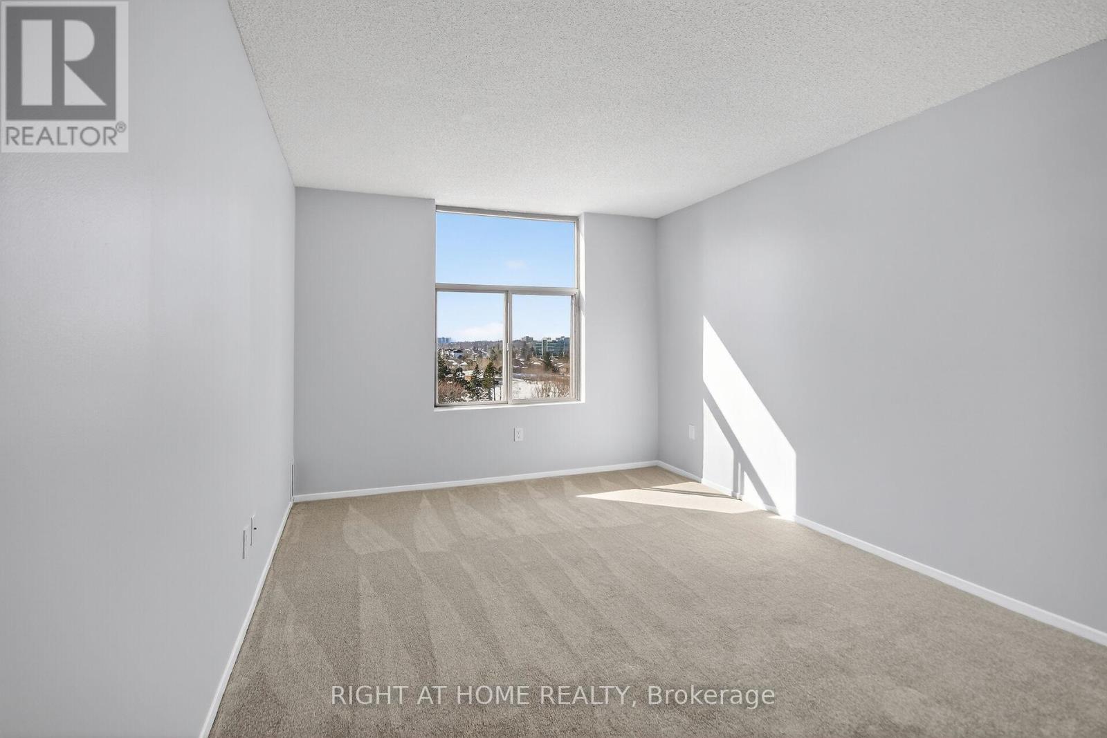 808 - 2759 Carousel Crescent, Ottawa, Ontario  K1T 2N5 - Photo 14 - X12853916