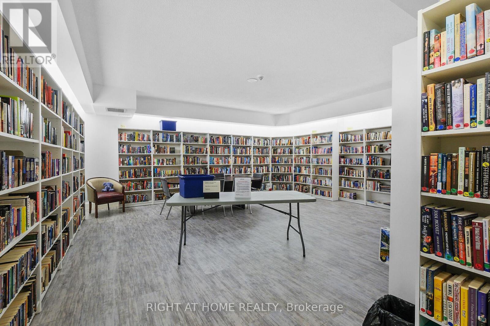 808 - 2759 Carousel Crescent, Ottawa, Ontario  K1T 2N5 - Photo 28 - X12853916