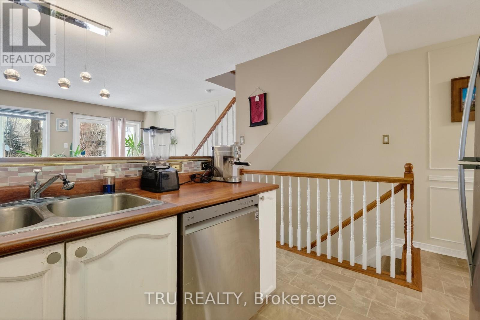 13 Celebration Street, Ottawa, Ontario  K2C 4A6 - Photo 13 - X12853938