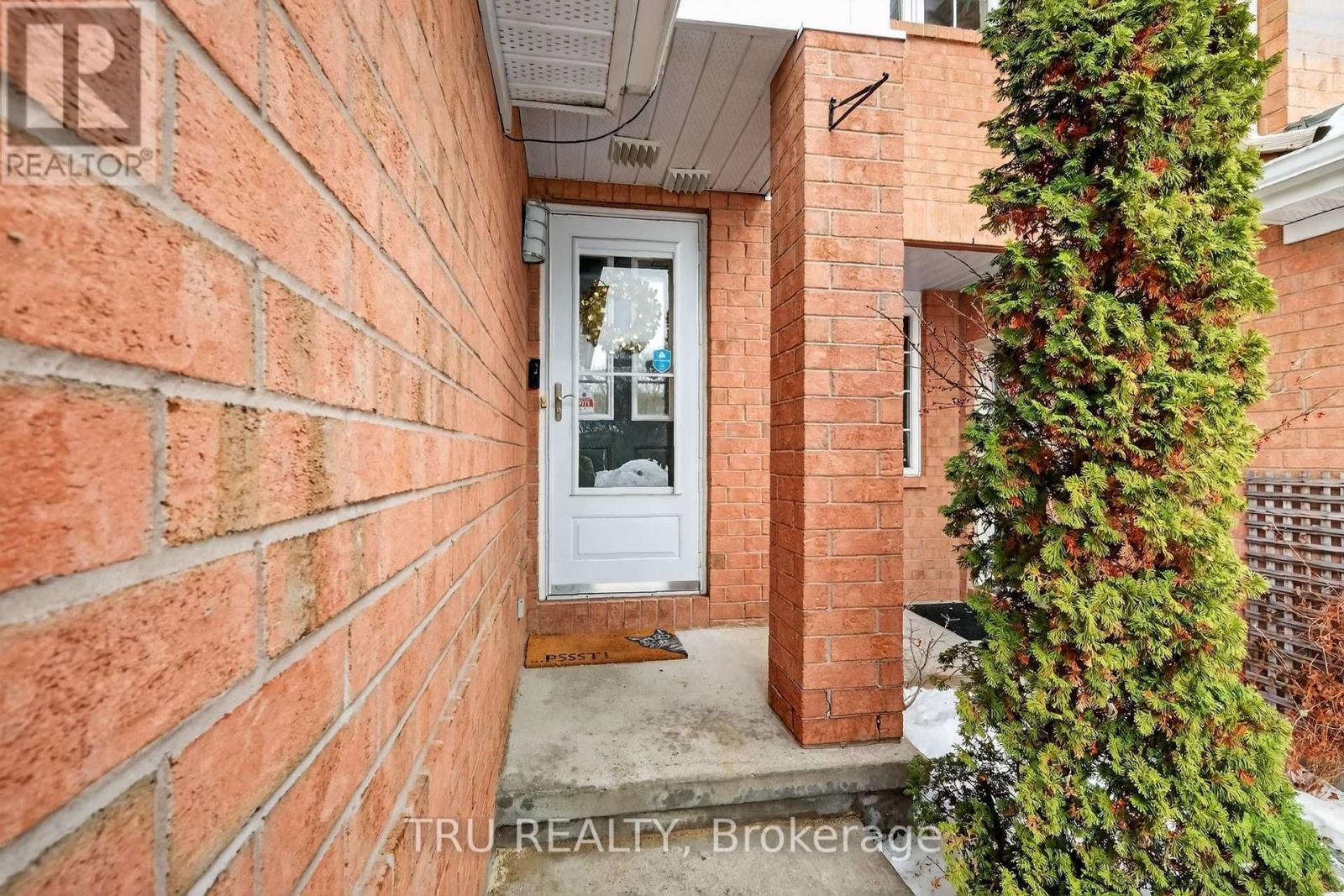 13 Celebration Street, Ottawa, Ontario  K2C 4A6 - Photo 2 - X12853938