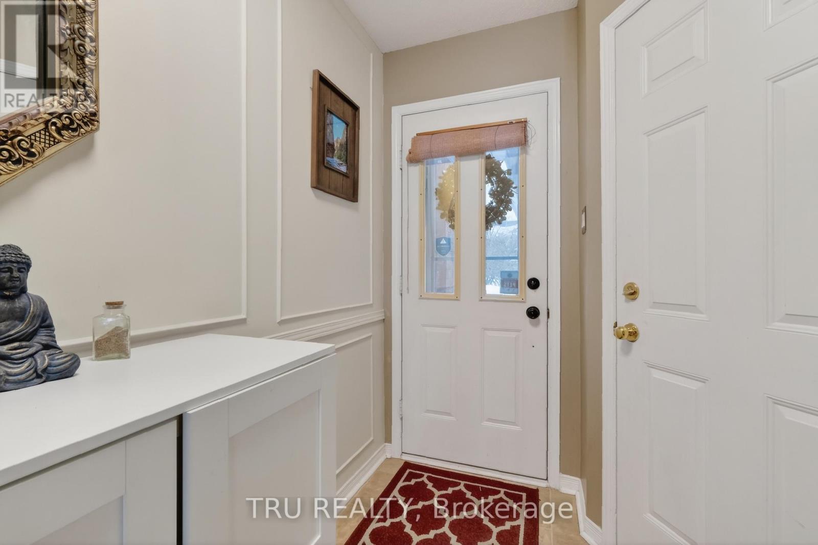 13 Celebration Street, Ottawa, Ontario  K2C 4A6 - Photo 3 - X12853938