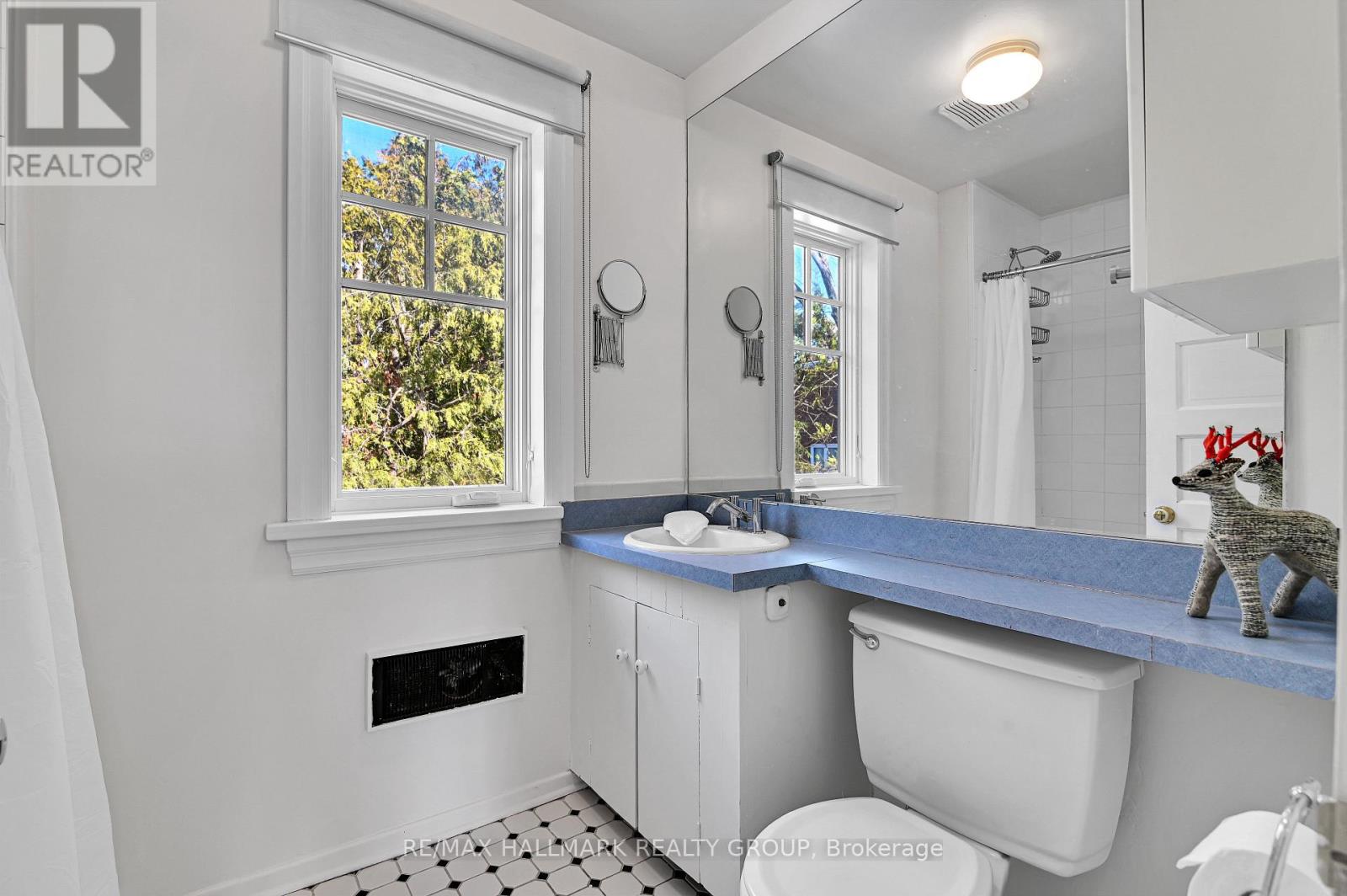 9 Rock Avenue, Ottawa, Ontario  K1M 1A5 - Photo 26 - X12854060