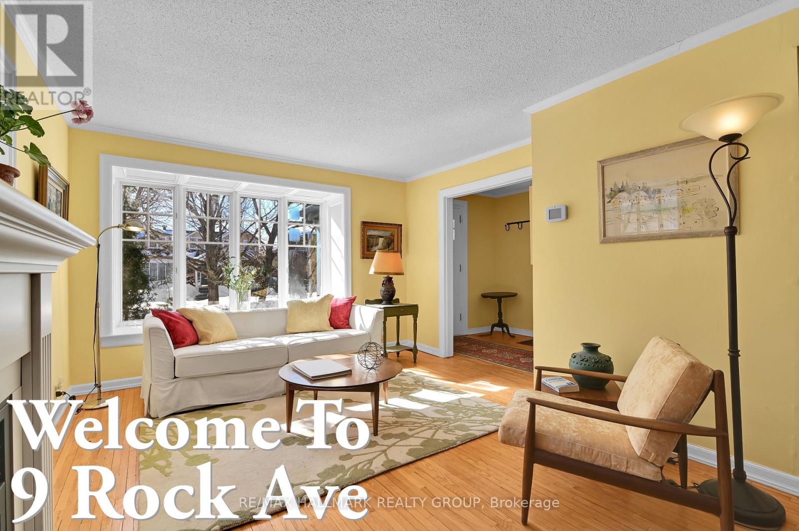 9 Rock Avenue, Ottawa, Ontario  K1M 1A5 - Photo 3 - X12854060